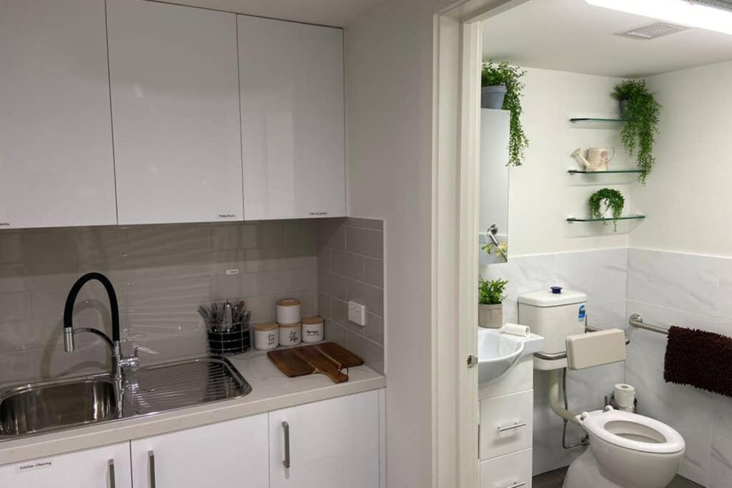 10A Brunswick Living Studio Close To Apt And Cbd Free Wifi Tram At Doorstep Melbourne Ngoại thất bức ảnh