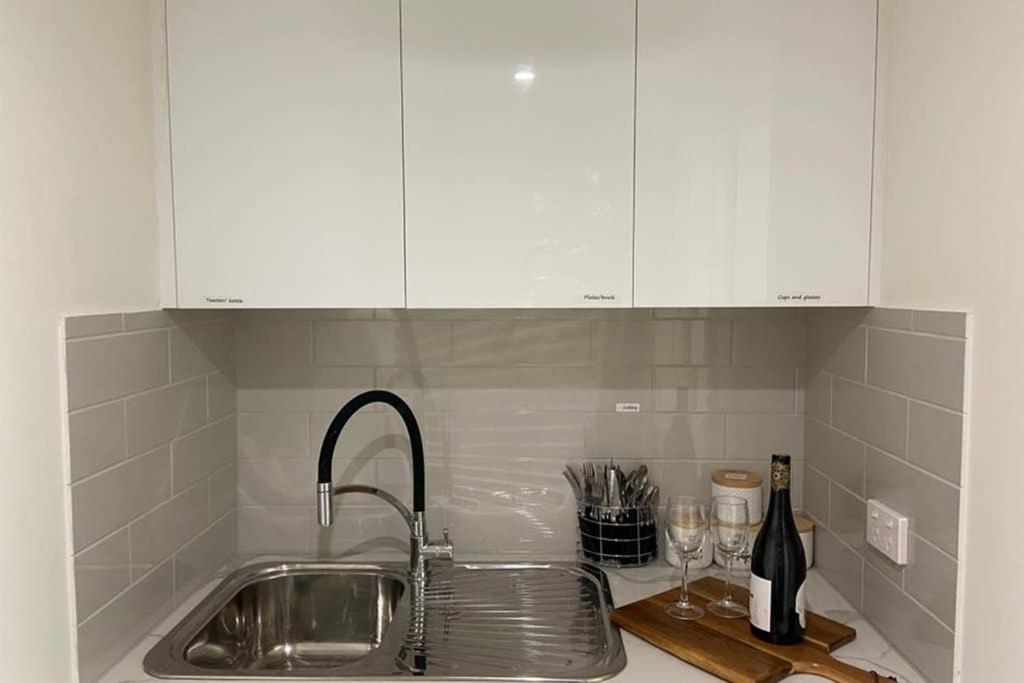 10A Brunswick Living Studio Close To Apt And Cbd Free Wifi Tram At Doorstep Melbourne Ngoại thất bức ảnh